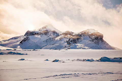 Reykjavik: Langjökull gletsjer sneeuwscootertocht &amp; warmwaterbron