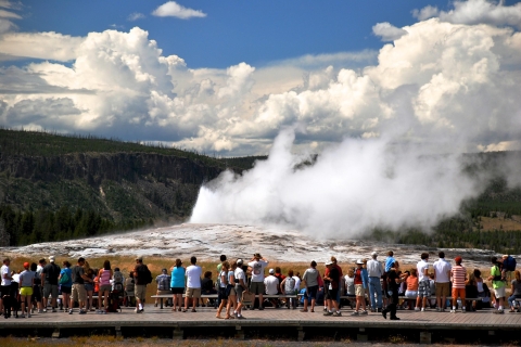 Parque de Yellowstone: 7 días en las Montañas RocosasTour de explorador compartido por las Rocosas y Yellowstone