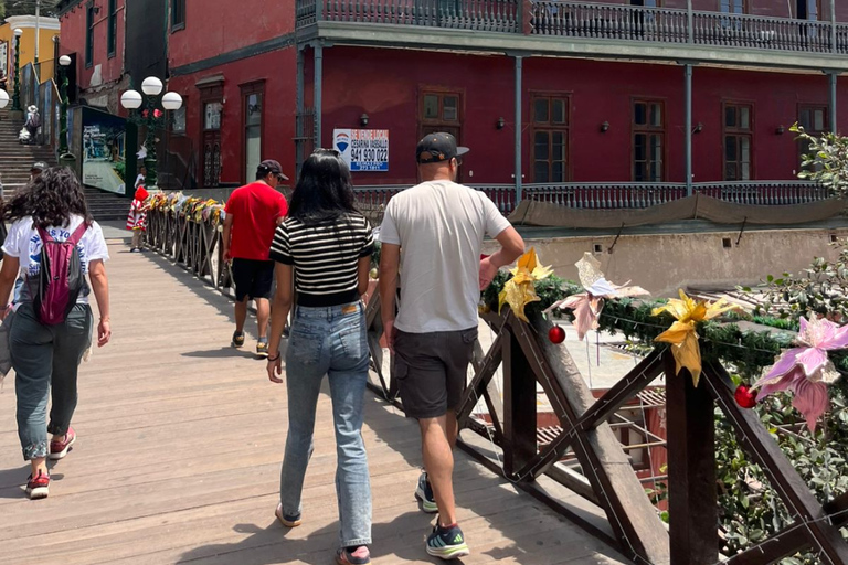 Lima: Private Tour of Barranco, La Herradura, and the Pachacámac Sanctuary