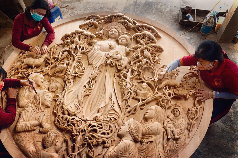 Hoi An: 3-Hour Wood Carving Class with Local Artist