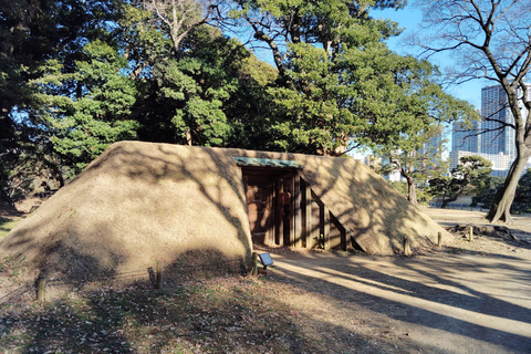 Tokyo: Hama-rikyu Garden Guided Tour with Entry Ticket