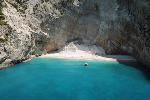 Zakynthos: Xigia, Navagio Shipwreck and Blue Caves Boat Tour