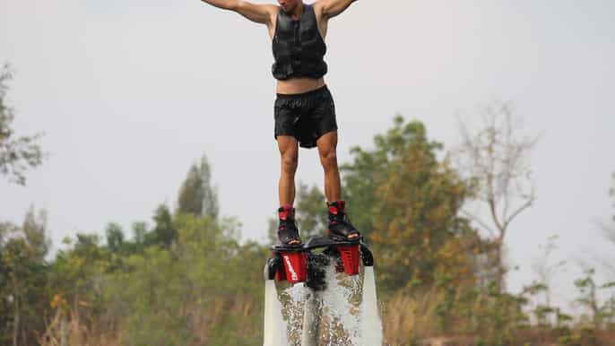 pattaya 20minute flyboard adventure