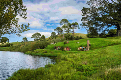 Cidade Cenográfica de Hobbit e Rotorua saindo de Auckland