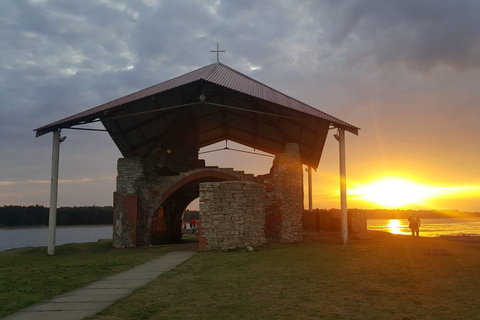 From Riga:Medieval Castles&Legends Tour: Lielvārde & Koknese