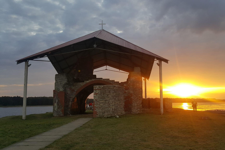 From Riga:Medieval Castles&Legends Tour: Lielvārde & Koknese
