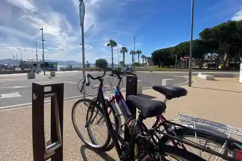 Bike rental: Port of Cagliari, Su Siccu, Nervi Park, Molentargius
