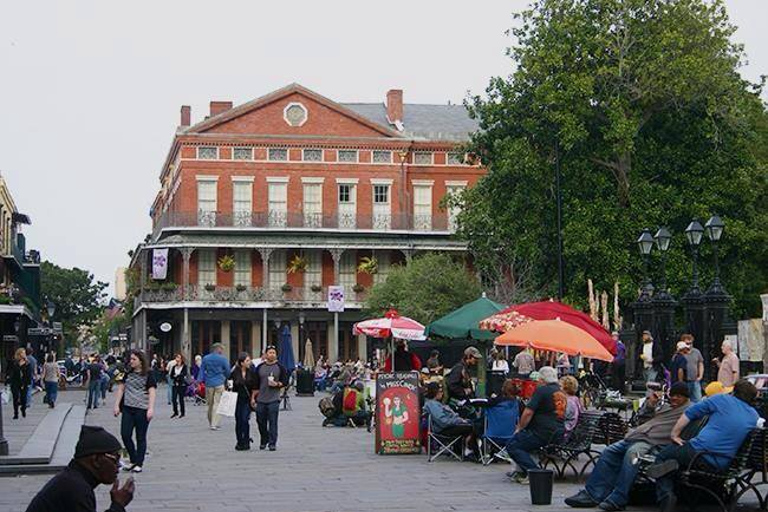 New Orleans: Private Haunted Excursion Tour New Orleans: Public Group Walking Tour