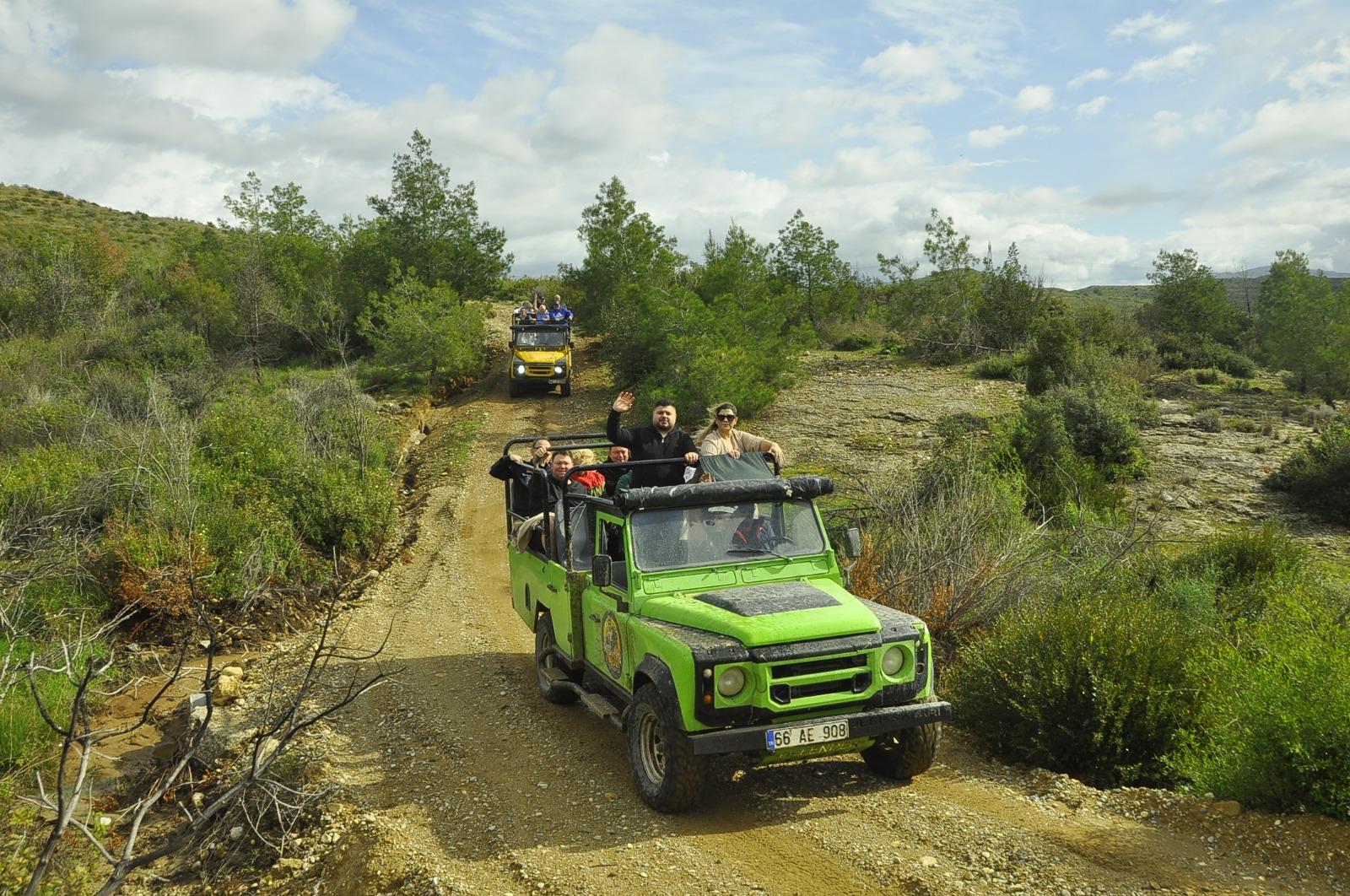 Side: Jeep-Safari, Quad-Fahrt & Bootstour am Grünen See
