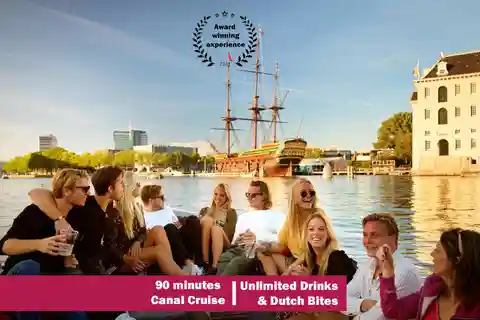 Amsterdam:1.5-Hour Canal Cruise local Guide, Drinks & Snacks