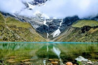 游览马丘比丘（Machu Picchu）和曼纳坦湖（Lake Manantay）的山脉山脉 - Housity