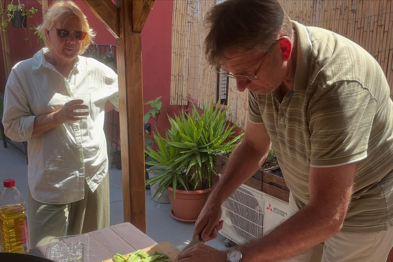 Valencia: Paella Cooking Class with Tapas and Drinks