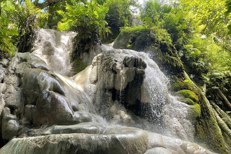 Gems of Chiangmai : Dantewada, Wat Ban den, Sticky Waterfall