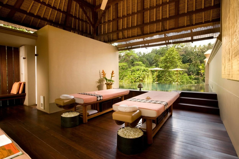Ubud: Traditional Purification Ceremony, Lunch, and Spa Day