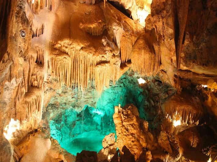 Lisboa: excursión de 1 día a las cuevas de Mira de Aire, Batalha y Fátima