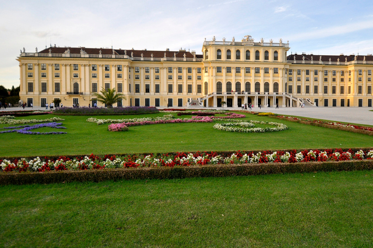 Vienna: Full-Day Private Tour
