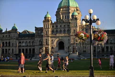 Vancouver: Victoria, Gulf Islands Cruise, & Butchart Gardens