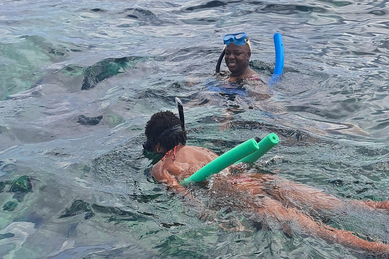 Snorkel e churrasco na costa