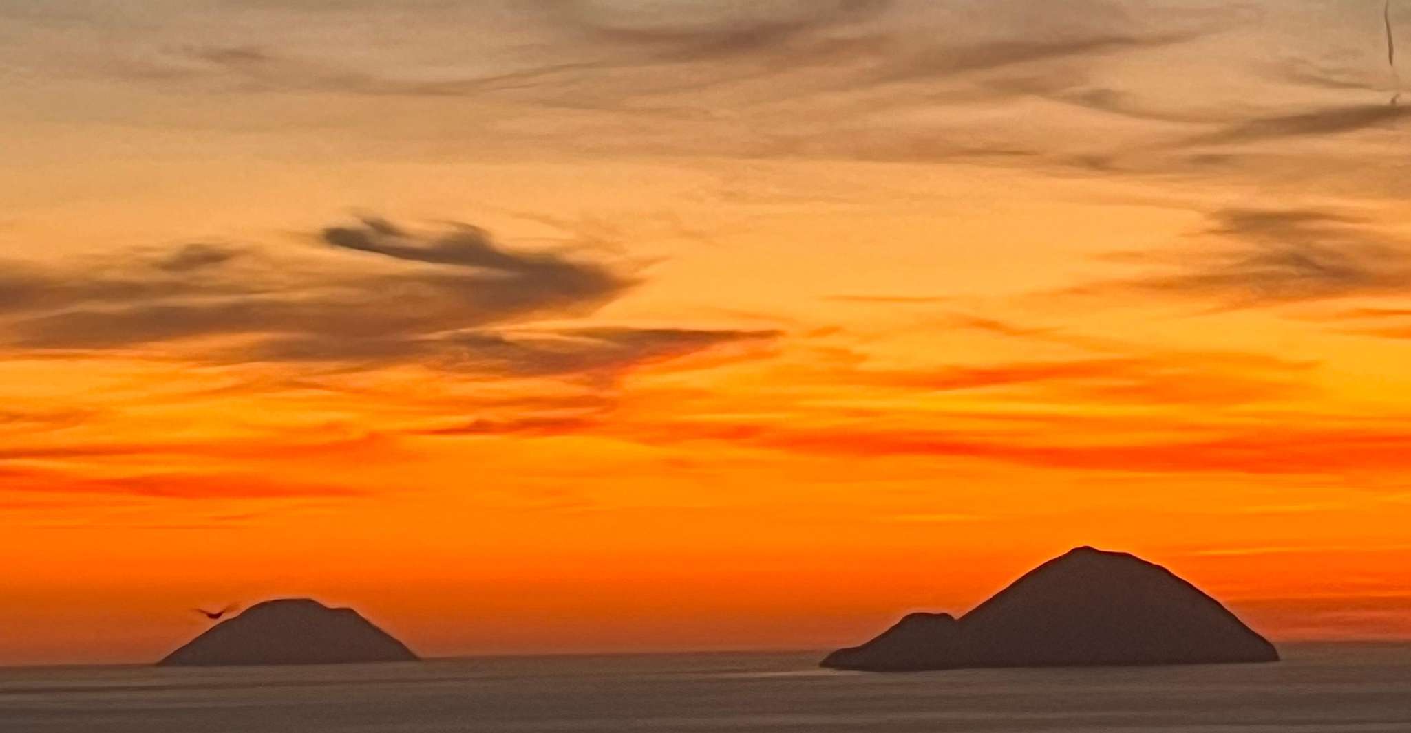 Lipari, Picnic in the Vineyard - Housity