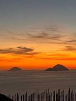 Lipari, Picnic in the Vineyard - Housity
