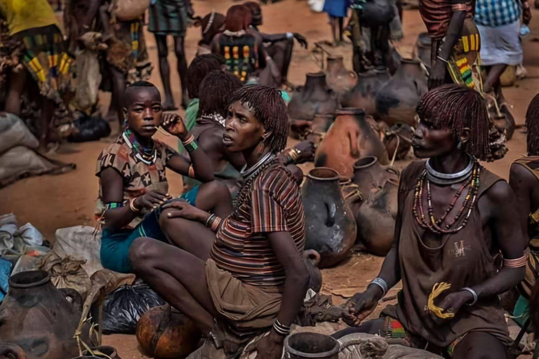 Omo-Tal: 10-tägige Tour zur Entdeckung des reichen Stammeserbes