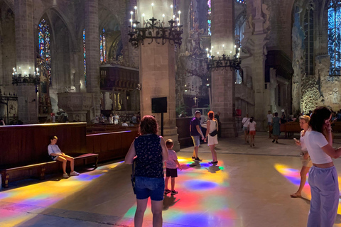 Palma de Mallorca: Private Guided Walking Tour with Tapas