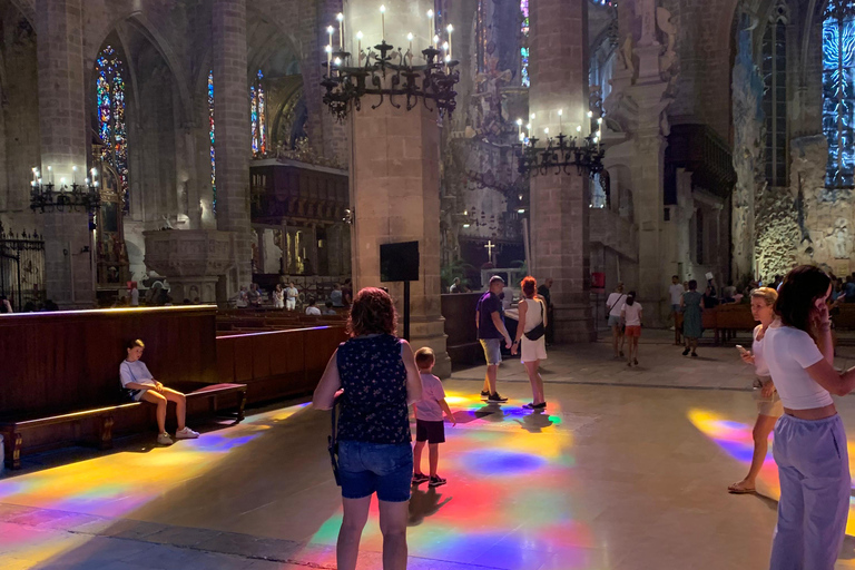 Palma de Mallorca: Private Guided Walking Tour with Tapas