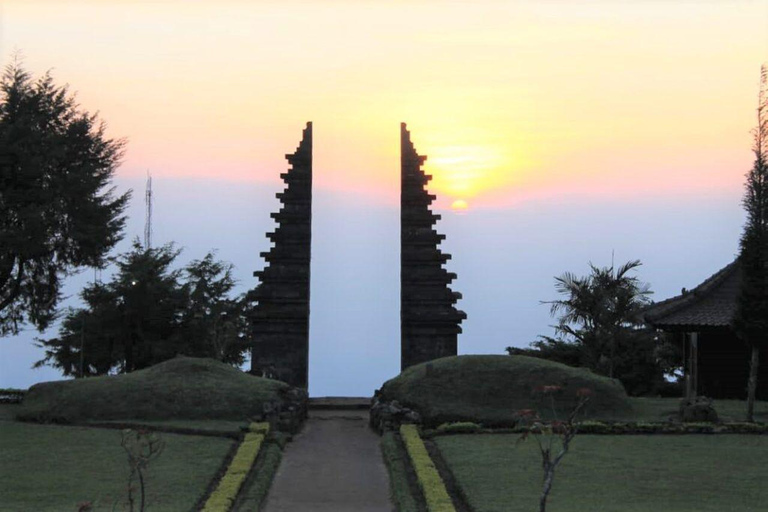 Da Yogyakarta: Gli ultimi antichi templi indù di Java