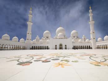 Ab Dubai: Ganztägige Sightseeingtour nach Abu Dhabi Ab Dubai: Ganztägige Sightseeingtour nach Abu Dhabi