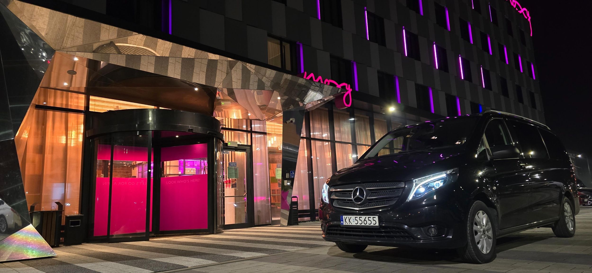 Poznan: Privater Transfer zum/vom Flughafen Poznan (POZ)