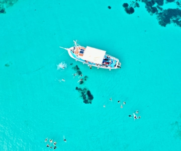 Pounta: Blue Lagoon Boat Tour