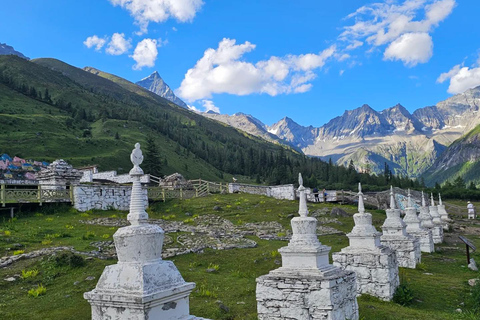 Chengdu: Self-Explore Mt. Siguniang Day Trip by Coach
