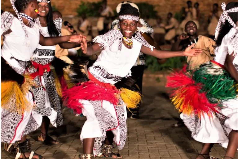 Kampala: Ndere Cultural Center and Nightlife Tour