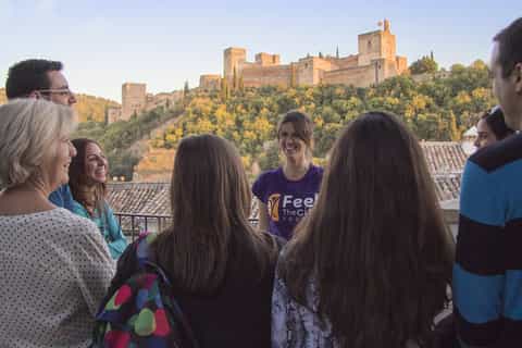 Granada: Albaicín and Sacromonte 2.5-Hour Walking Tour