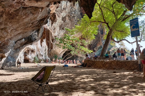 Krabi : tour en bateau des 4 îles pour la plongée en apnéeKrabi : tour en bateau à longue queue pour la plongée en apnée dans les 4 îles