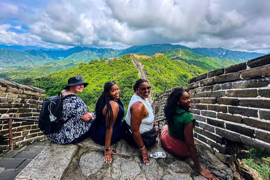 Peking:Mutianyu Große Mauer Hauptstadt Flughafen Layover Tour. Foto: GetYourGuide