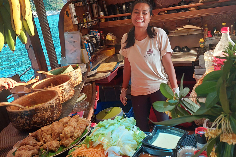 Phuket: Foge das multidões num barco relaxante (Snorkelling)