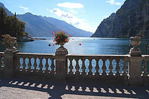 4-Day Northern Italy Lakes Tour from Milan