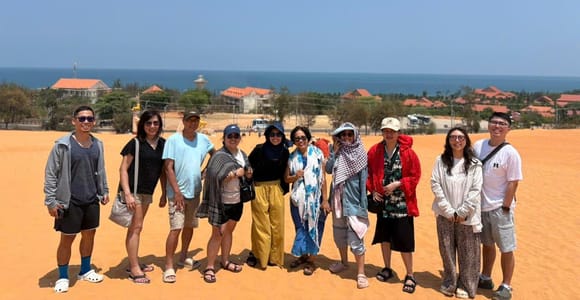 Mui Ne: Guided Tour with Sand Dunes and Fishing Village