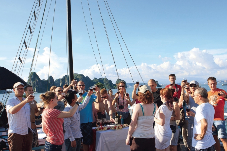 Ab Hanoi: 2-tägige Boots-Tour in der Halong-BuchtBootsfahrt mit Standard-Unterbringung