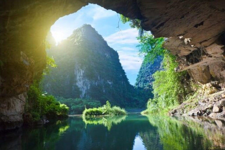 From Hanoi: Ninh Binh – Bai Dinh & Trang An & Mua Cave Tour Private Tour