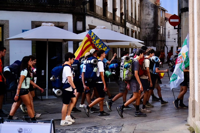 Santiago de Compostela: Food Tour with 6 Tastings & Drinks