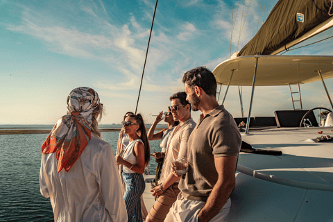 Offrez-vous un moment unique sur le Catamaran Mademoiselle Catamaran Mademoiselle l Bulles Gourmandes
