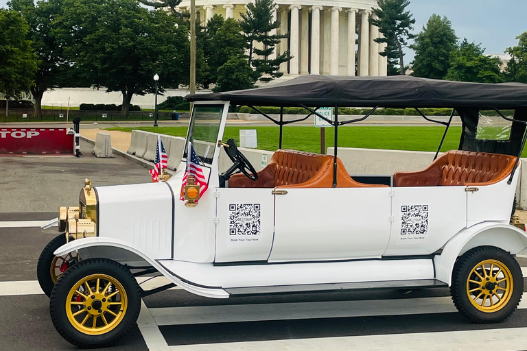 Washington, DC: Monuments & Memorials Tour in a Vintage Car