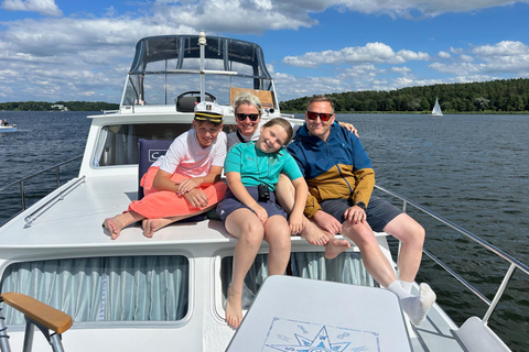 Potsdam: 2-Hour Private Castle Sightseeing Cruise