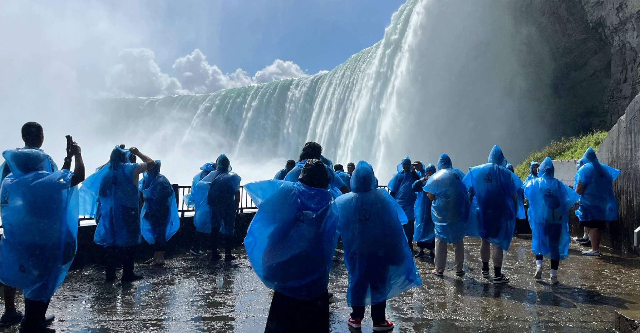 Toronto Guided Niagara Falls Day Trip With Optional Cruise Suitetrails