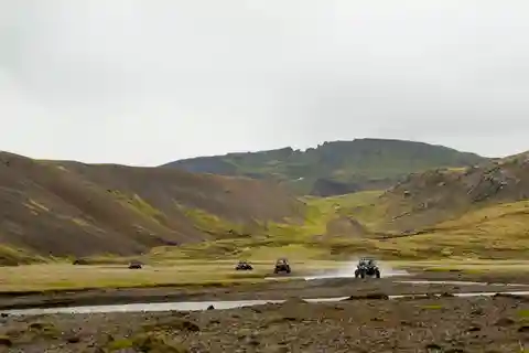 Landmannalaugar & Fjallabak: Epic Full-Day Buggy Tour