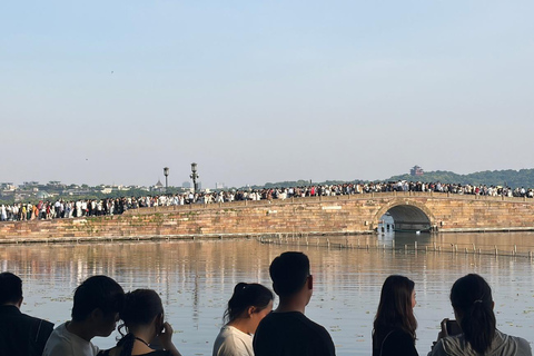Hangzhou: West Lake Half-Day Tour with Boat Ride