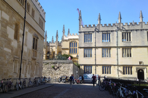 Jardines del Oxford College- incluye espacios cerrados al público