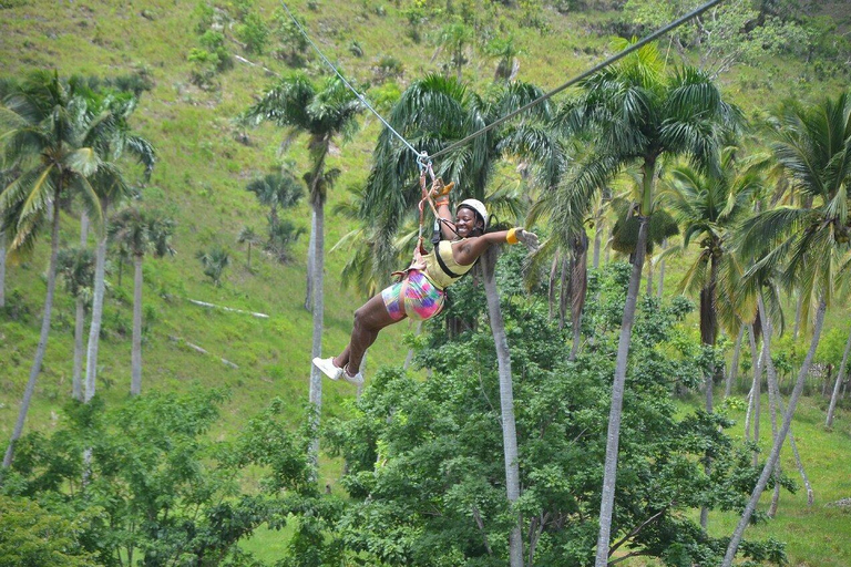 Privé: Puerto Plata Zip-Line Thrill ExperiencePrivé: spannende zip-line-ervaring in Puerto Plata